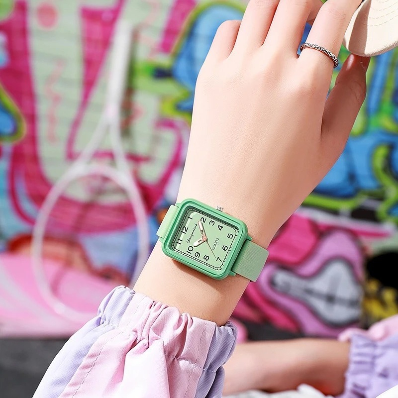 أزياء مستطيل الطلب السيدات كوا - مراجعة Silicone Band Women وسعره